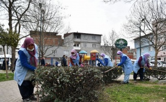 Bursa Osmangazi parklarında bahar temizliği