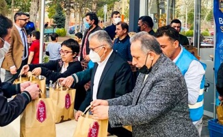 Kayseri Talas'ta "Biz Pişirelim Siz Ulaştırın" bu Ramazan'da da devam ediyor 