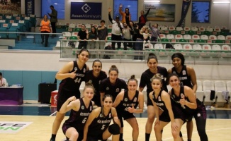 Rize Belediyesi Kadın Basketbol Takımı yarı finalde ilk maçını kazandı