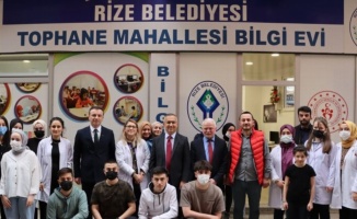 Rize Valisi Çeber'den "Tophane Mahallesi Bilgi Evine" ziyaret