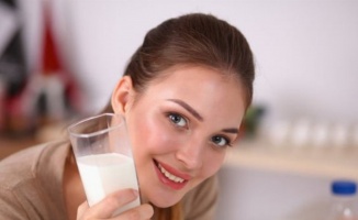 Bayram tatilinde alınan kiloları süt içerek daha kolay verin
