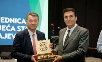Bosna-Hersek'ten Başkan Dündar’a ‘Altın Sebil’ Onur Ödülü