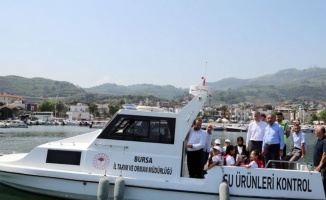 Bursa'da 'lider çocuklar' tekne gezisi yaptı