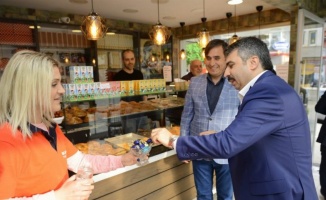 Bursa Yıldırım'da Başkan Yılmaz bayramı Davutdede'de karşıladı