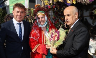 İzmir Bayındır’ın mis kokulu festivali başladı