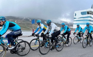 Kazak bisikletçiler Erciyes'i tercih ediyor