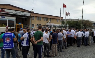 Bursa'daki 2 fabrikada işçiler üretimi durdurdu