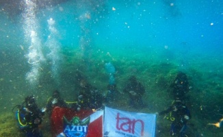 Denizin metrelerce altından Bursa’ya selam çaktılar!