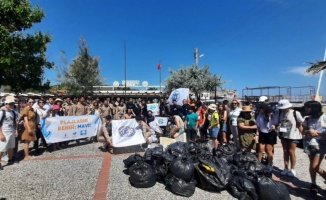 İzmir Urla'da 'deniz dibi' temizliği