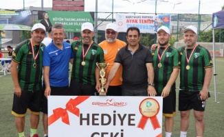 Kocaeli İzmit'te ayak tenisi heyecanı