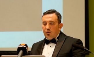 Türk profesör İngiltere’de hayran bıraktı