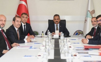 Bakan Özer'den Bitlis eğitimine yakın mercek