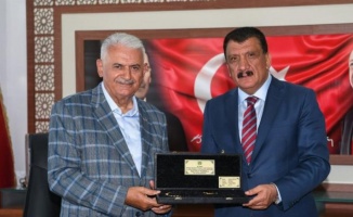 Binali Yıldırım'dan Başkan Gürkan'a ziyaret