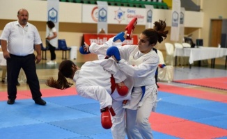 Bursa Yıldırım'da 15 Temmuz'a özel karate