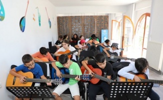 Kayseri Talas'ta müzik kurslarına yoğun ilgi