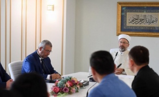 Kazakistan'dan Diyanet İşleri Başkanı Erbaş'a ziyaret