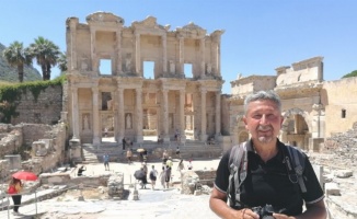 Tarihçi Şükür'den 'antik' fotoğraflama