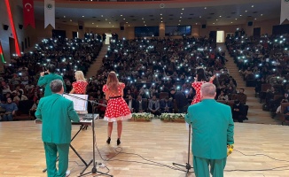 Büyükşehir’den öğrencilere finaller öncesi moral konseri