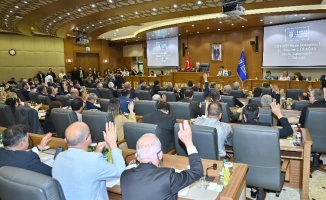 Bursa Büyükşehir Meclisi'nden eski Başkan Aktaş'ın faaliyetlerine oy birliği