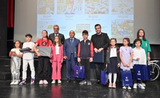 Bursa'da minikler ödüllerine kavuştu