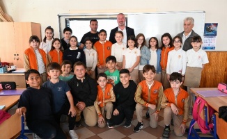 Başkan Fatih Karabatı sınıf başkanı Zehranur’un seçim vaadini yerine getirdi