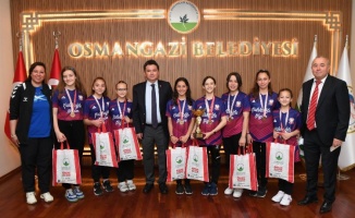 Bursa Osmangazili şampiyonlardan Başkan Aydın’a ziyaret