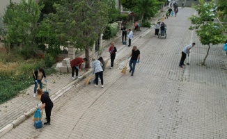 İzmir Güzelbahçe'de imece temizlik