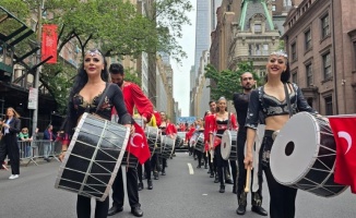 New York, Türk bayraklarıyla donatıldı