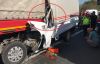  Tıra çarpan kamyonetin sürücüsü öldü
