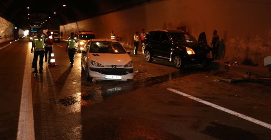 Tünel içindeki kaza ulaşımı aksattı