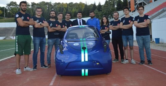  Üniversite öğrencilerinden elektrikli otomobil