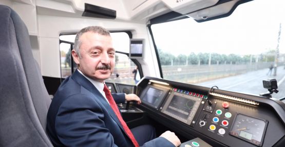 Yeni tramvay hattının deneme sürüşünü Başkan Büyükakın yaptı